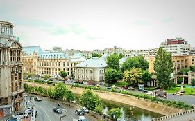 Old Town Riverview Apartment